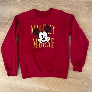 Mickey Mouse graphic pullover sweatshirt